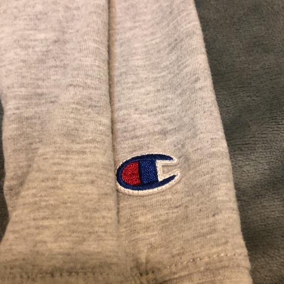 Champion hooded shirt - Picture 2 of 4